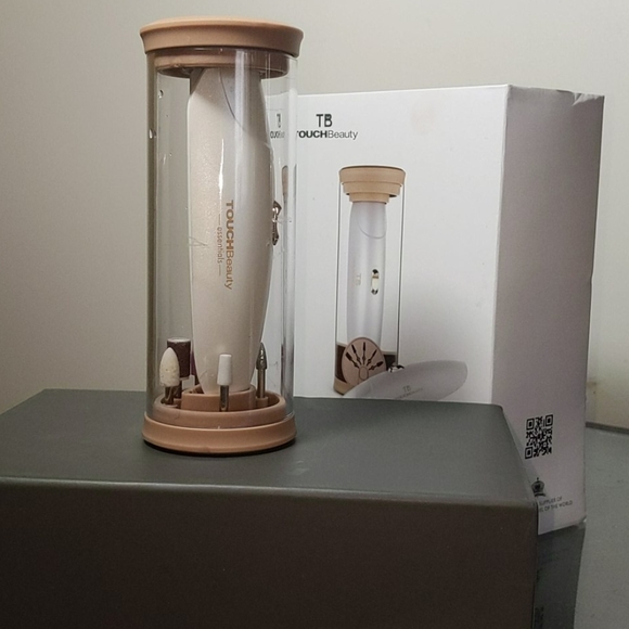 5 in 1 electric manicure/pedicure home set - Picture 1 of 7